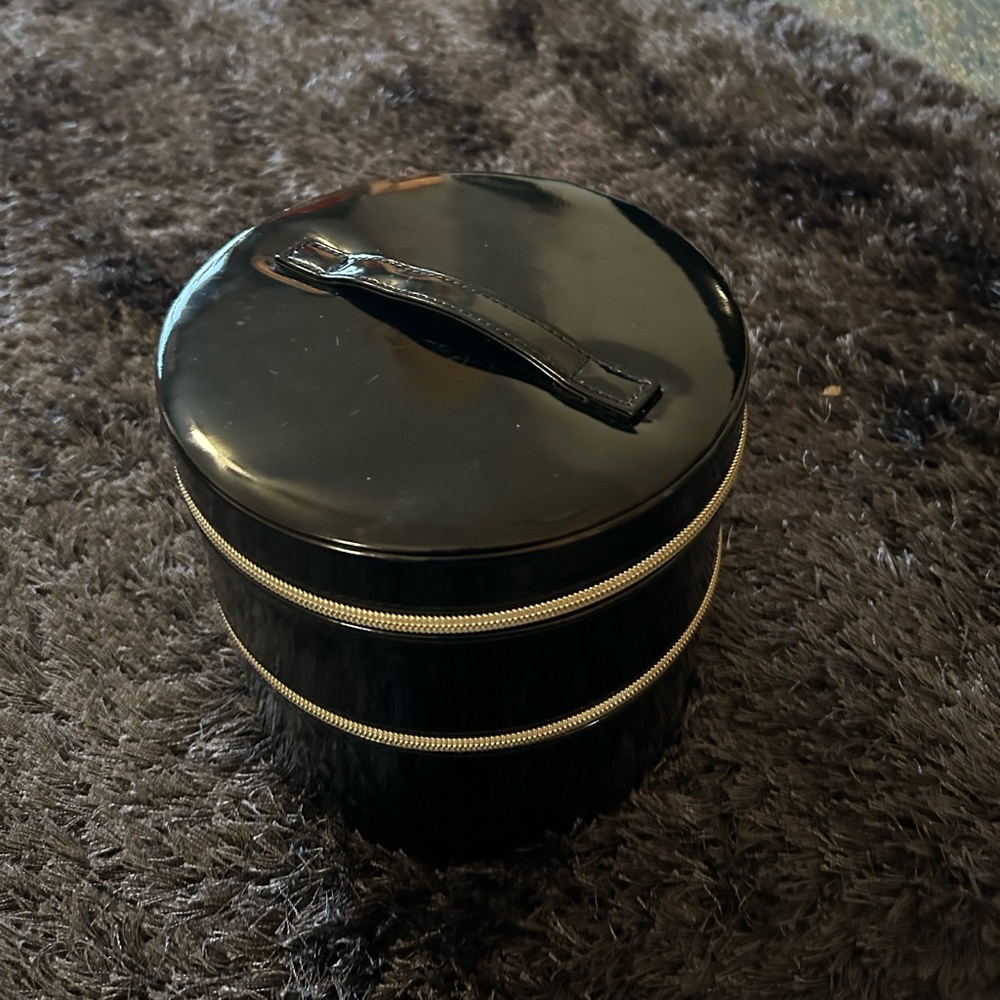 Makeup bag /jewelry store box